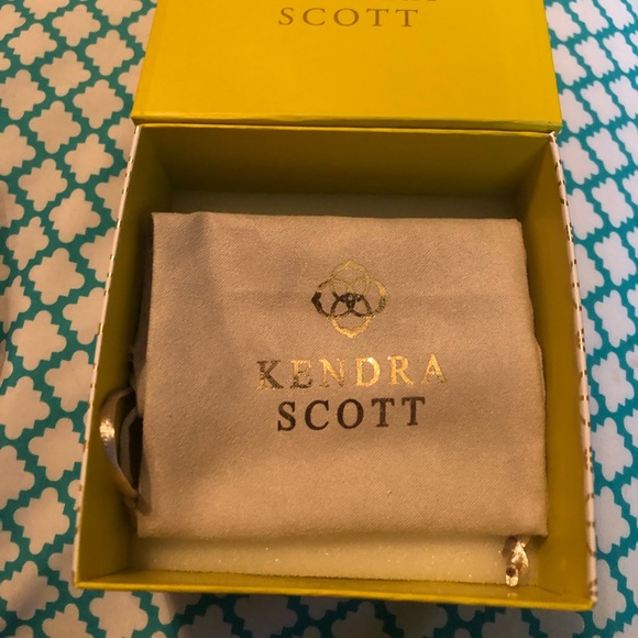 Kendra Scott Earrings - Picture 4 of 7